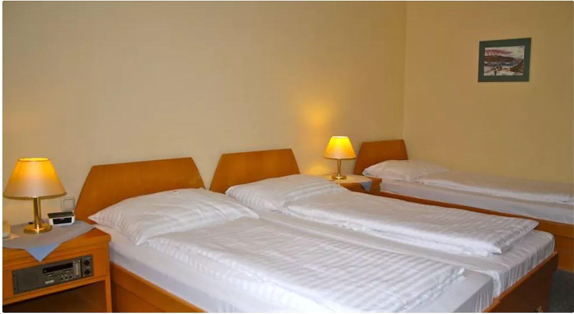 Very Central Apartments, 5 Min To City Center, No Reception Wina Bagian luar foto