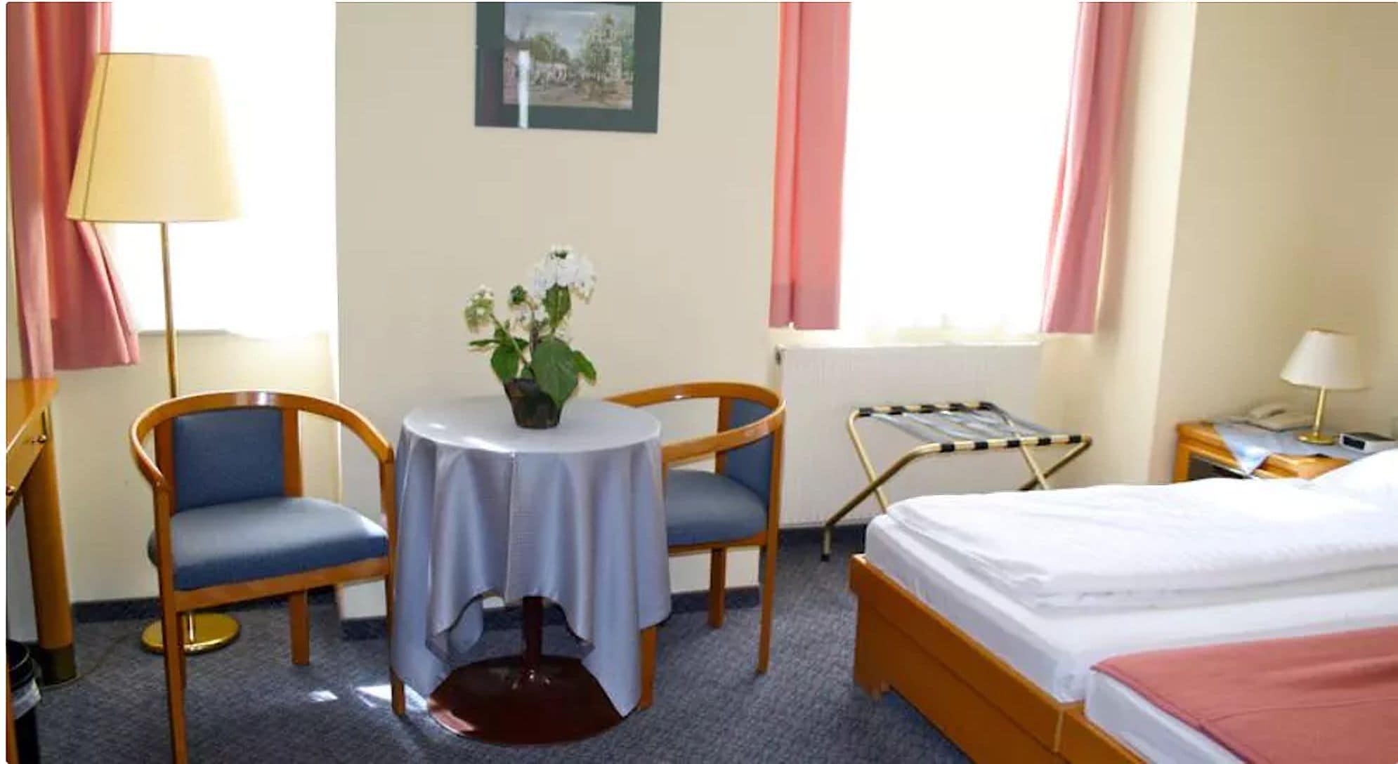 Very Central Apartments, 5 Min To City Center, No Reception Wina Bagian luar foto