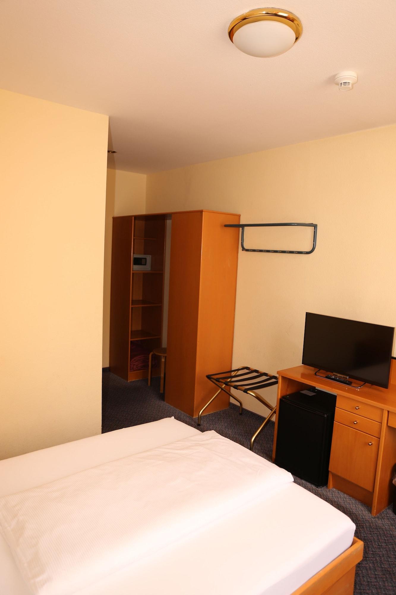Very Central Apartments, 5 Min To City Center, No Reception Wina Bagian luar foto