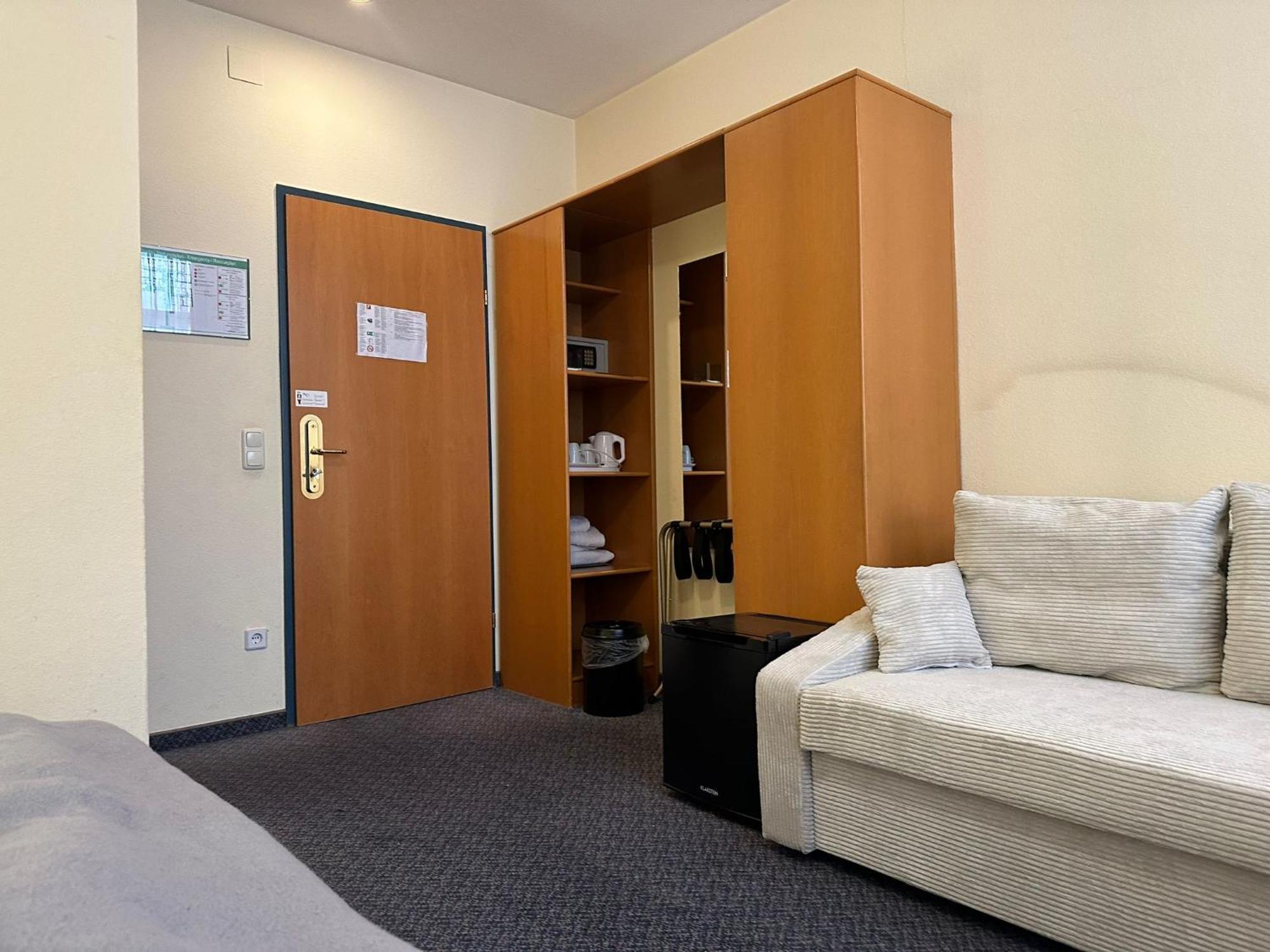 Very Central Apartments, 5 Min To City Center, No Reception Wina Bagian luar foto