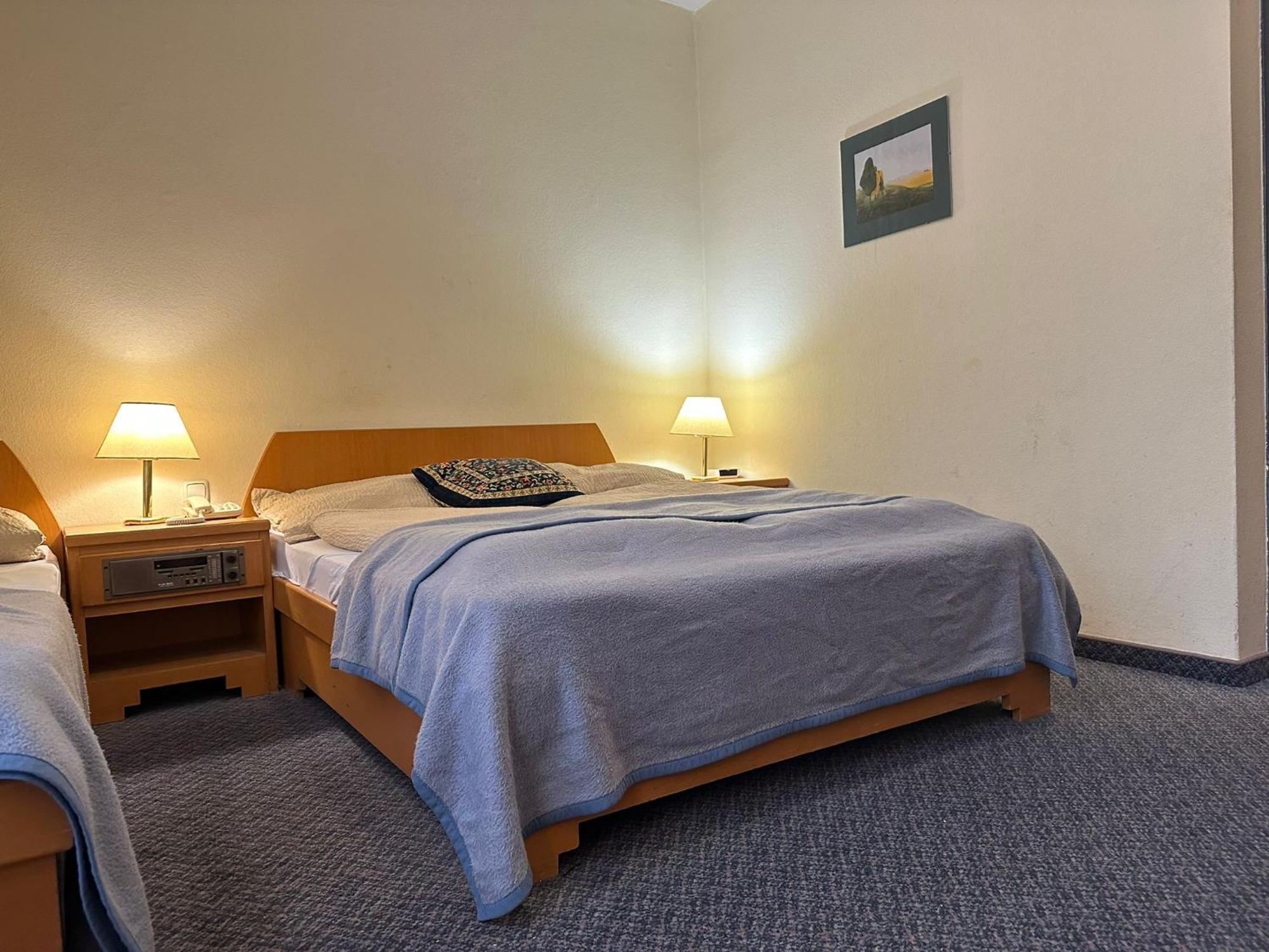 Very Central Apartments, 5 Min To City Center, No Reception Wina Bagian luar foto
