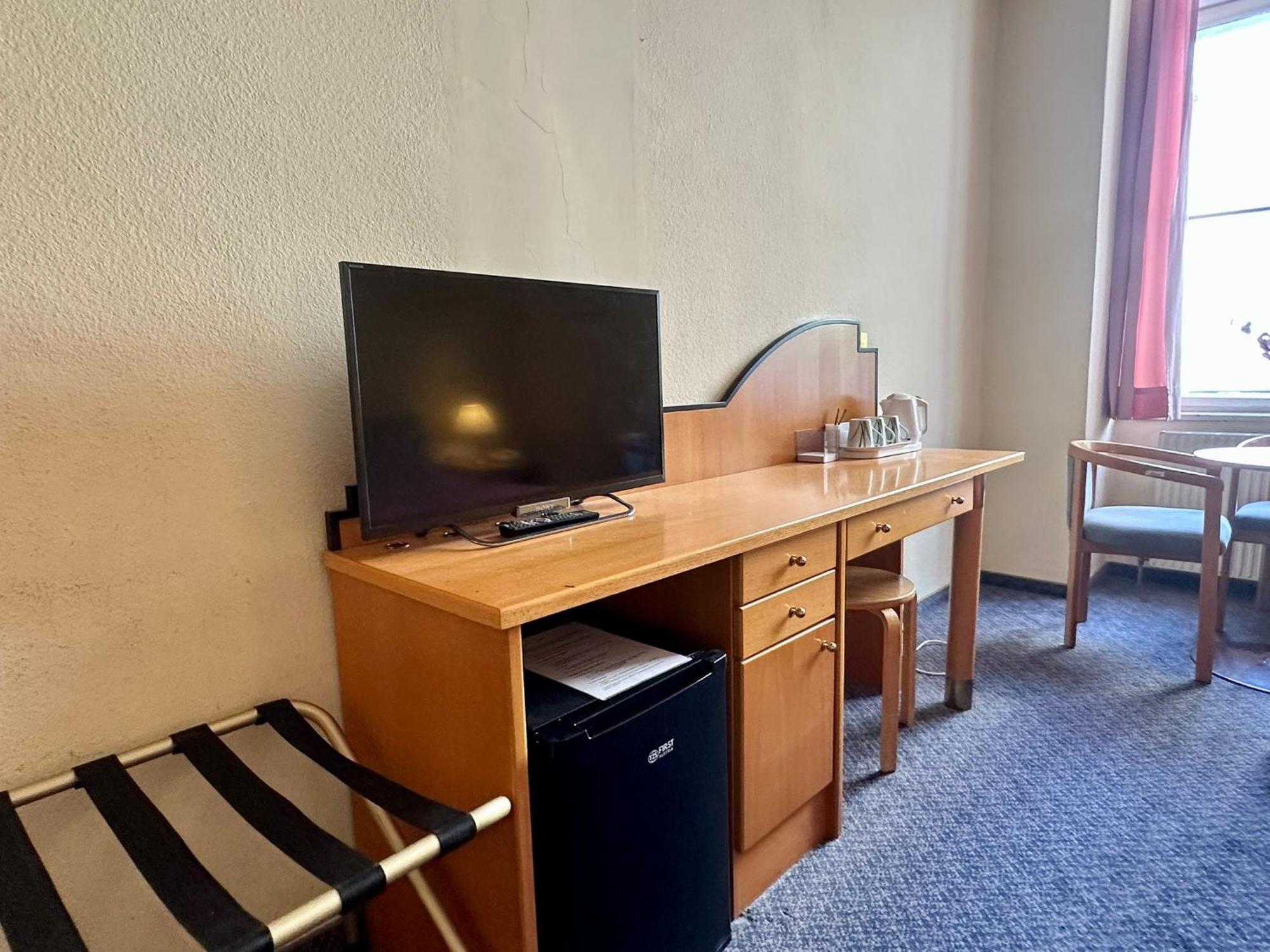 Very Central Apartments, 5 Min To City Center, No Reception Wina Bagian luar foto