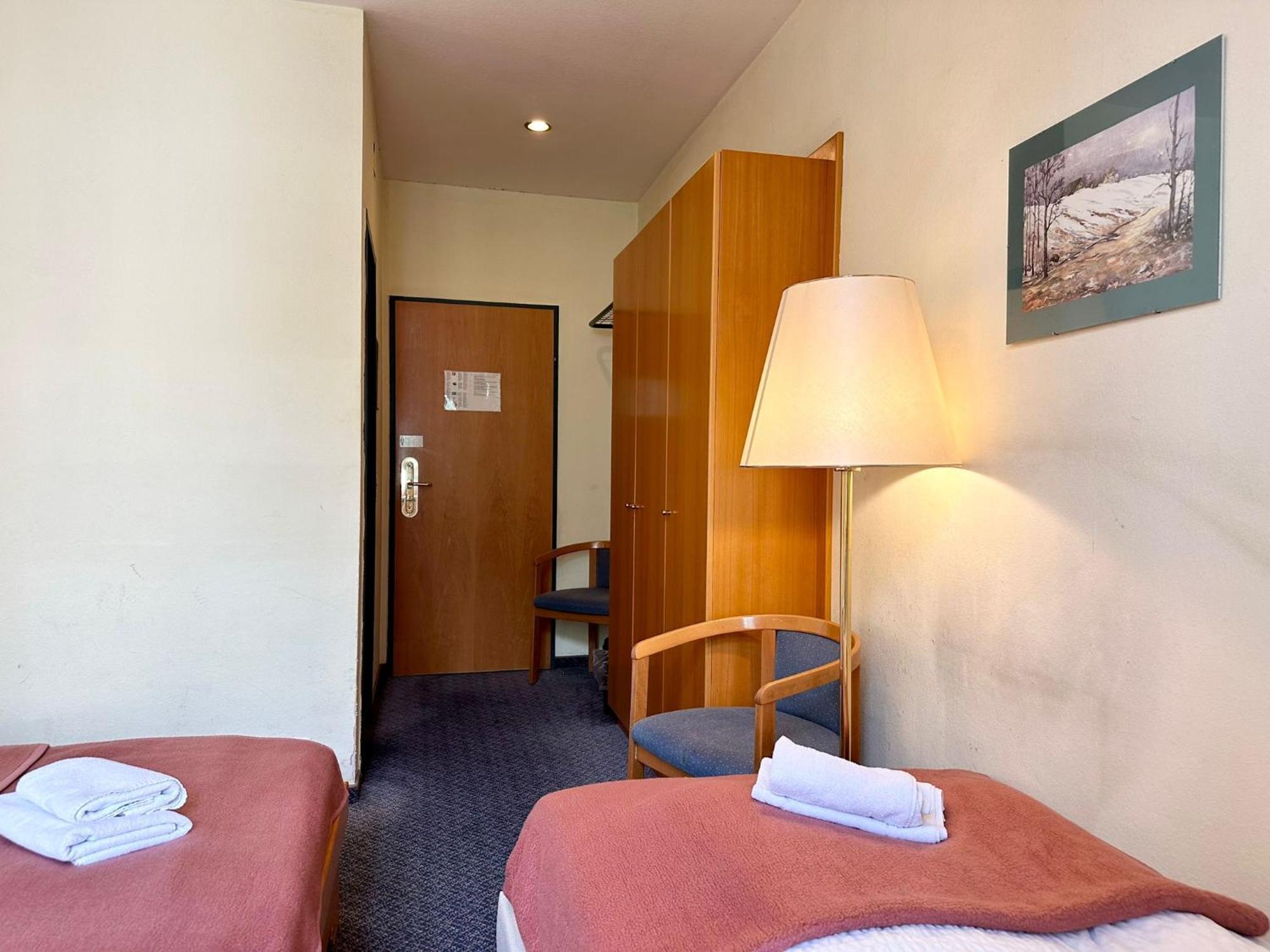 Very Central Apartments, 5 Min To City Center, No Reception Wina Bagian luar foto