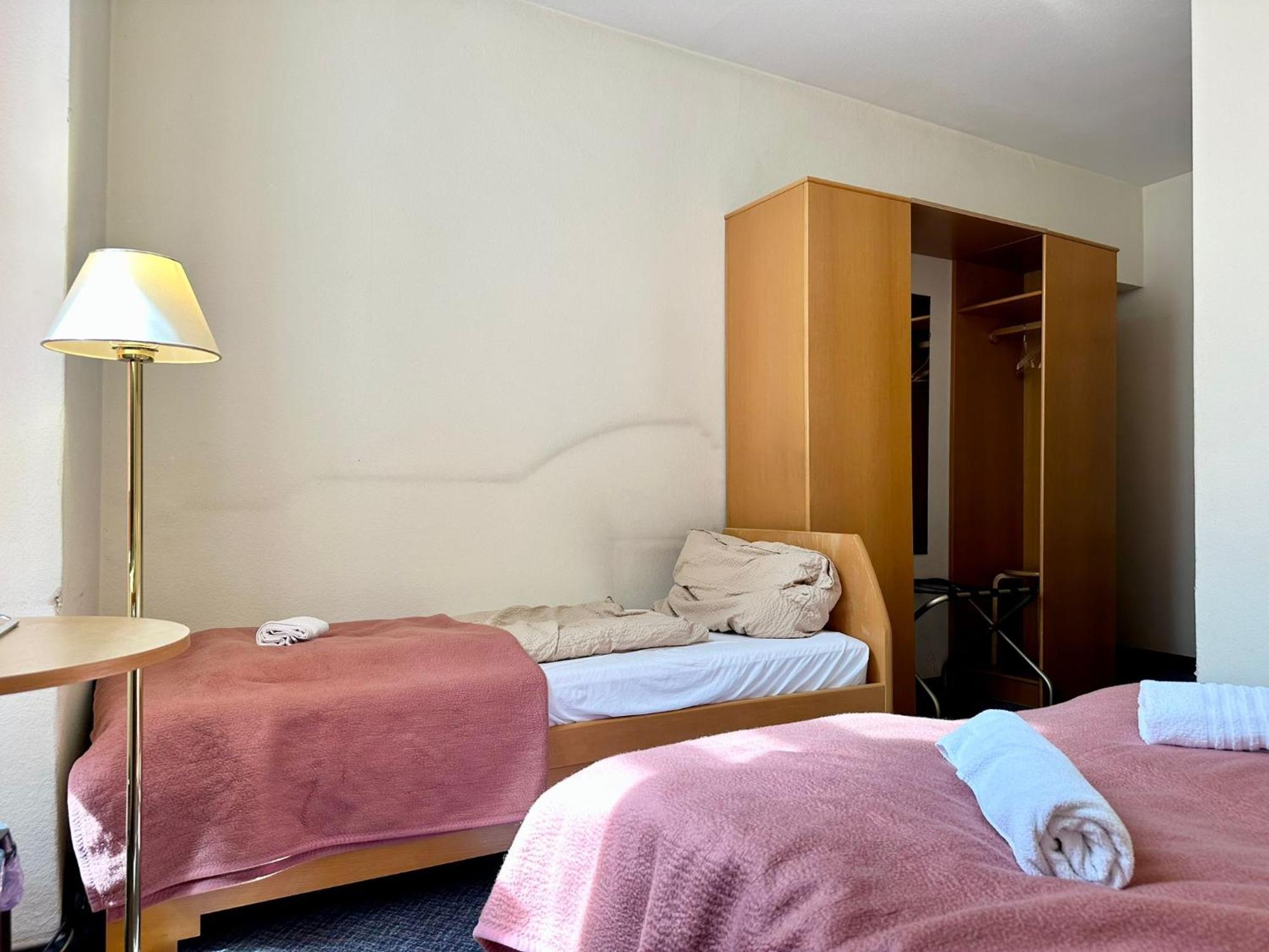 Very Central Apartments, 5 Min To City Center, No Reception Wina Bagian luar foto