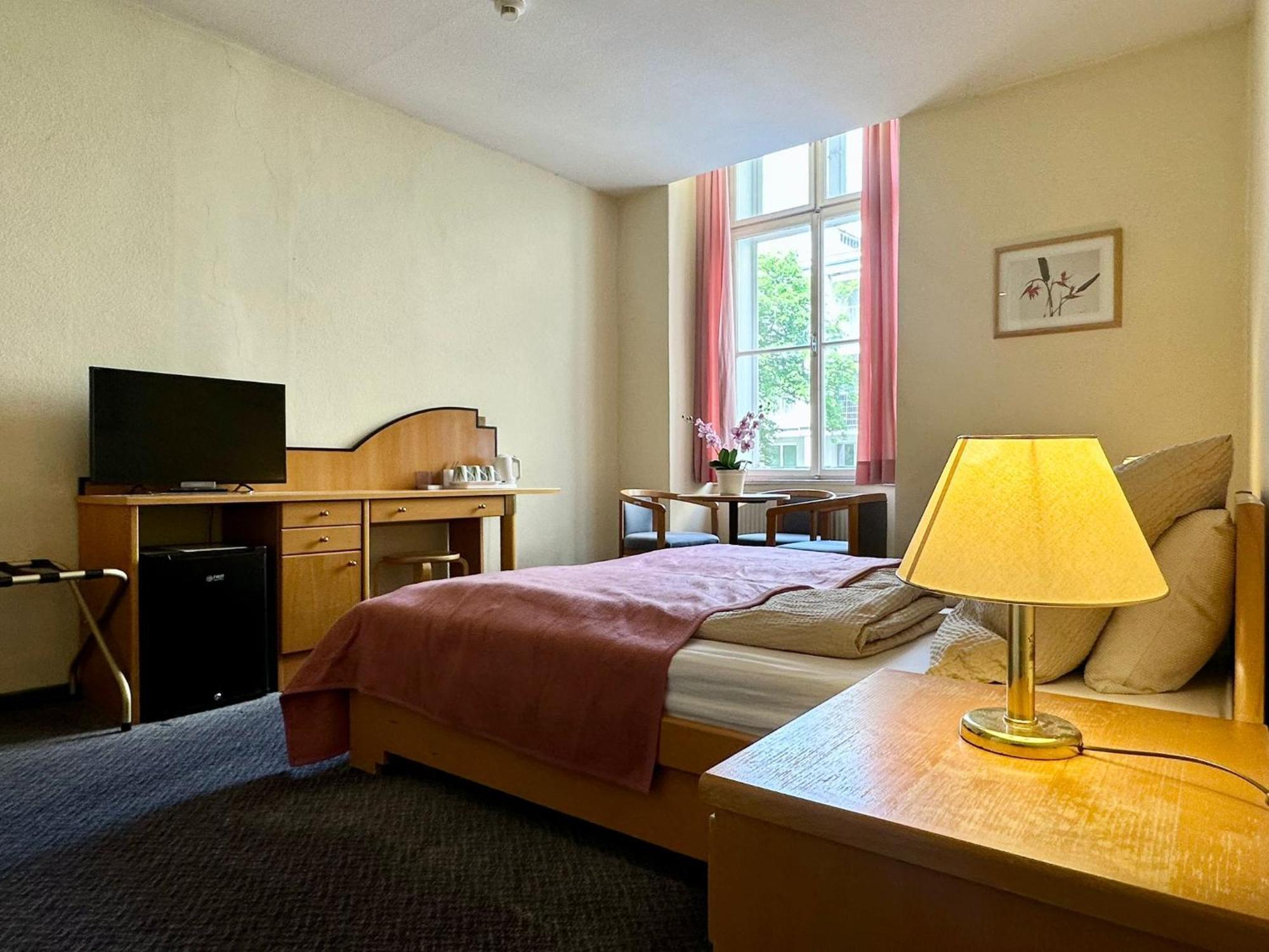 Very Central Apartments, 5 Min To City Center, No Reception Wina Bagian luar foto